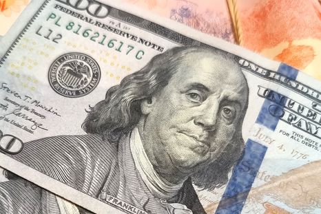 El dólar. El dólar.