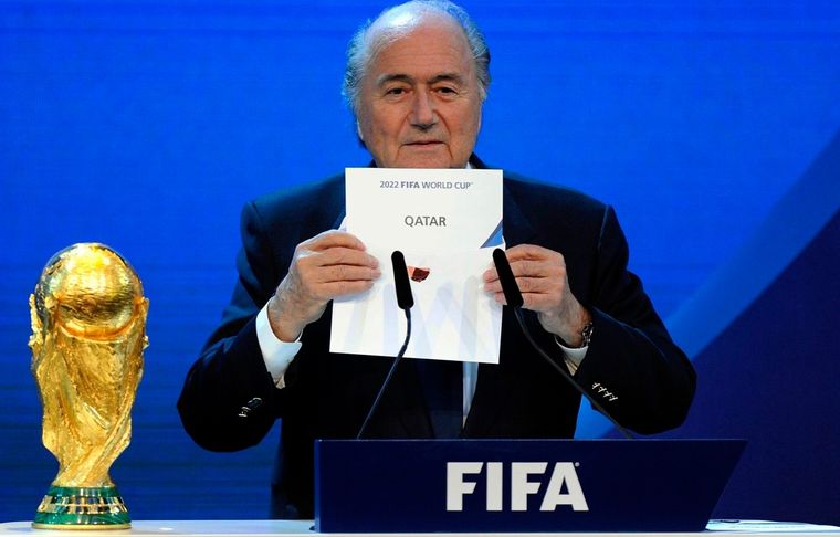 Joseph Blatter El expresidente de la FIFA reconoció que fue un error elegir a Qatar como sede del Mundial.