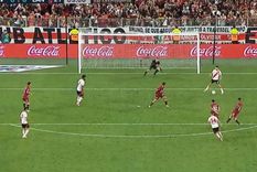 La polémica jugada del gol anulado a Giuliano Galoppo. Foto: Captura de TV La polémica jugada del gol anulado a Giuliano Galoppo. Foto: Captura de TV