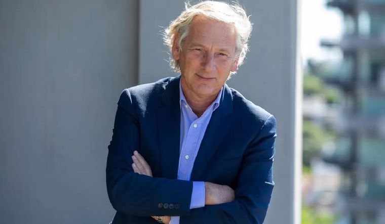 El reconocido periodista deja CNN Radio Foto: Archivo