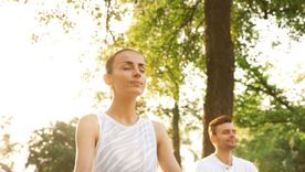 El yoga es mucho más que una práctica física; es una filosofía de vida. El yoga es mucho más que una práctica física; es una filosofía de vida.