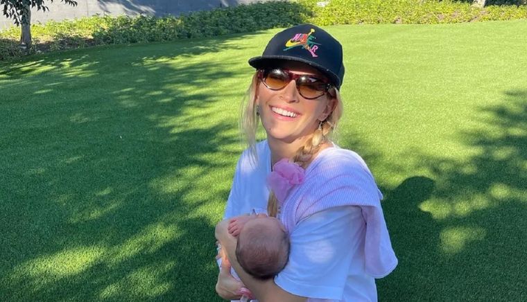 Emocionó a todos. Luisana Lopilato compartió un video junto a su bebé.