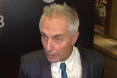 El conductor no ocultó su descontento con la premiación. Fotos: captura pantalla El Trece.