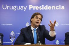 El presidente uruguayo Luis Lacalle Pou busca seducir a los empresarios argentinos