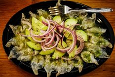 Disfruta el famoso ceviche mexicano: aguachile verde. Dueño de un sabor riquísimo y refrescante. Disfruta el famoso ceviche mexicano: aguachile verde. Dueño de un sabor riquísimo y refrescante.