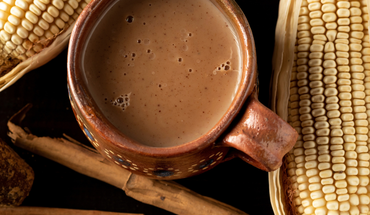 Muchas familias mexicanas pasan su receta de champurrado de generación en generación, conservando técnicas y proporciones tradicionales. Muchas familias mexicanas pasan su receta de champurrado de generación en generación, conservando técnicas y proporciones tradicionales.