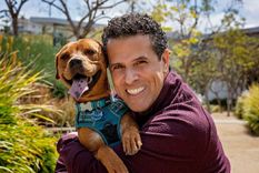 Marco Antonio Regil nació el 27 de diciembre de 1969 en Tijuana, México.