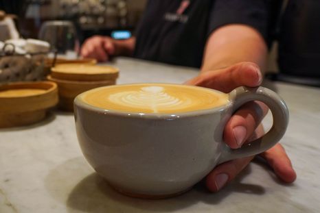 Café, una excusa para las vacaciones de invierno. Café, una excusa para las vacaciones de invierno.
