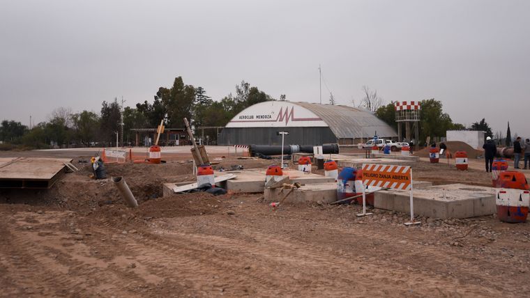 Las instalaciones del Aeroclub se ven afectadas actualmente por las máquinas de Aysam en plena obra. Las instalaciones del Aeroclub se ven afectadas actualmente por las máquinas de Aysam en plena obra.