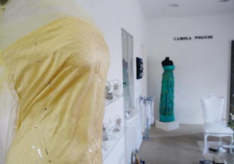 El amarillo, muy presente en vestidos de noche. Foto: Marcelo Ruíz/MDZ