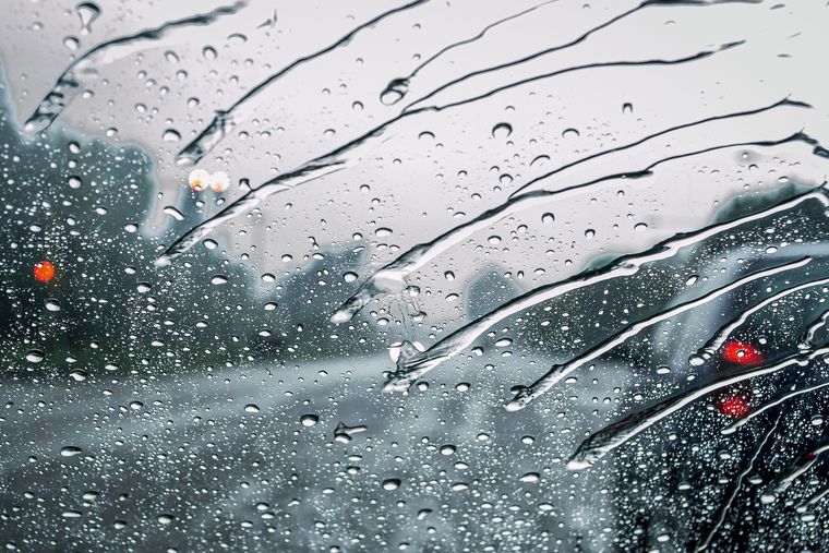 El pronóstico del SMN mantiene alertas en Argentina por tormentas, lluvias intensas y vientos fuertes este domingo.