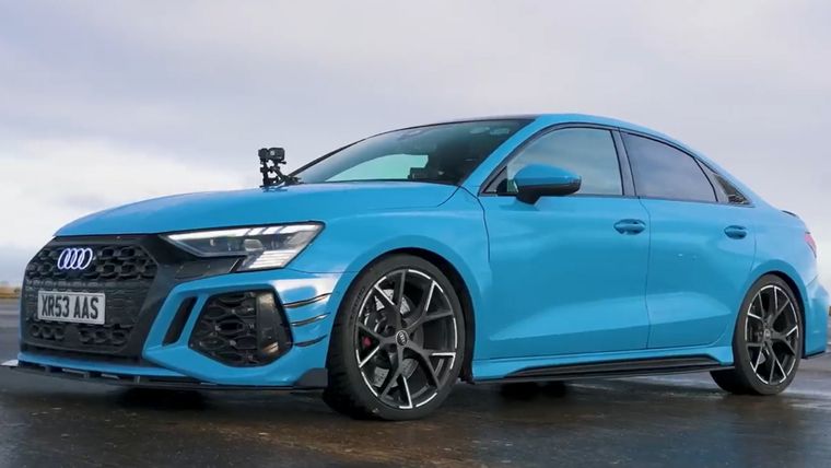 Audi RS3 (CarWow)