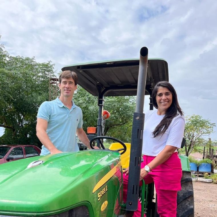 Nicolás Guillén es precandidato a gobernador y Lorena Martín es su compañera de fórmula Foto: Gentileza