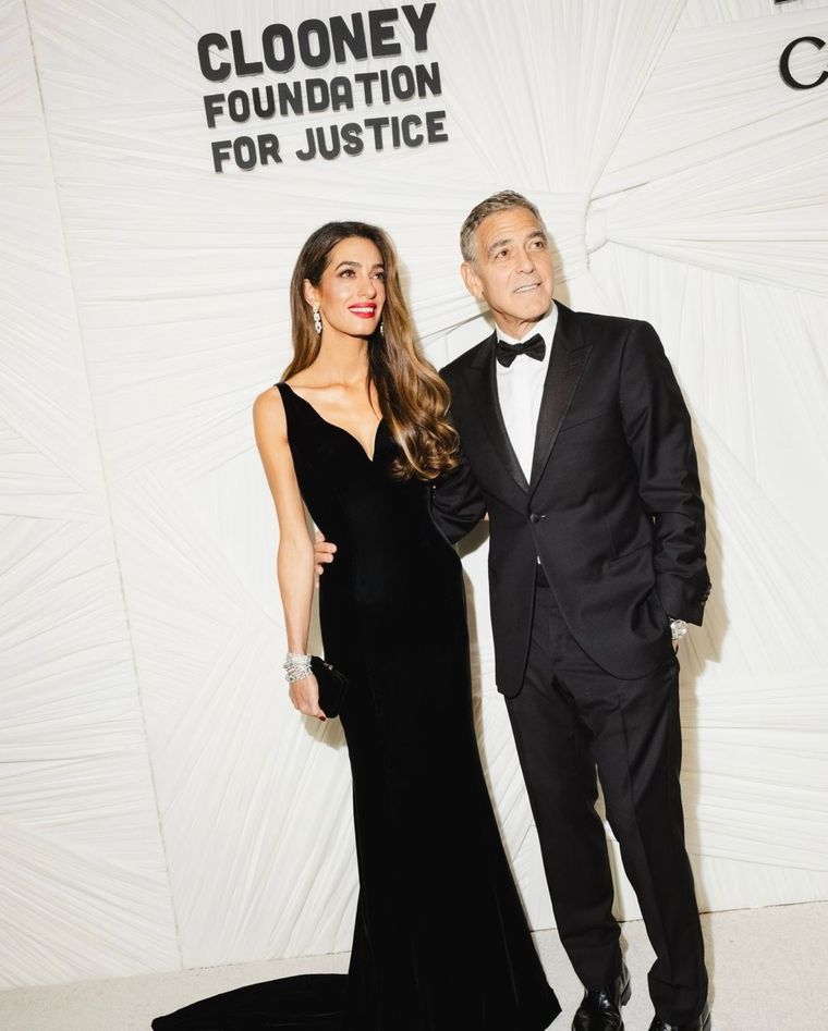 Espectacular: Nueva Yorñ se tiñó de elegancia con la gala benéfica organizada por George y Amal Clooney Foto: Instagram