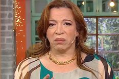 La conductora decidió hablar en vivo. Foto: Captura TV La conductora decidió hablar en vivo. Foto: Captura TV