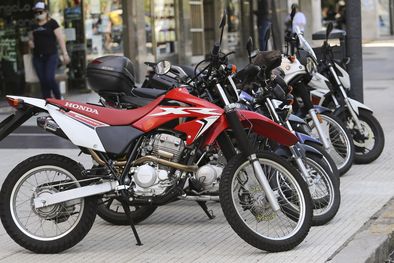 MDZol | Las ventas de motos siguen superando a las de autos. Una tendencia que muestra un cambio de consumo importante Foto: Noticias Argentinas