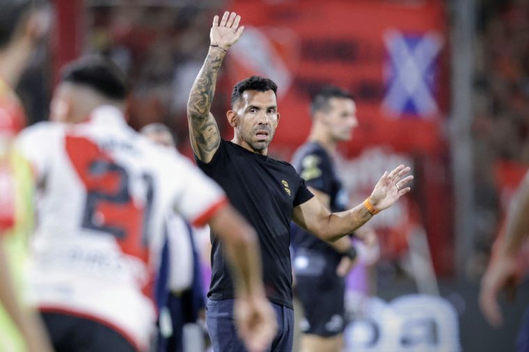 Tevez durante el partido ante River. Foto: Foto Baires