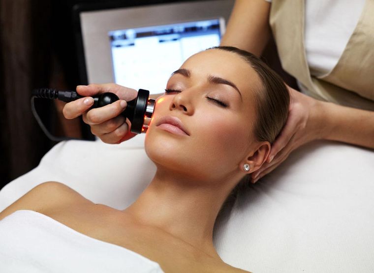 La nueva técnica de radiofrecuencia facial ¿Qué es y para qué sirve?