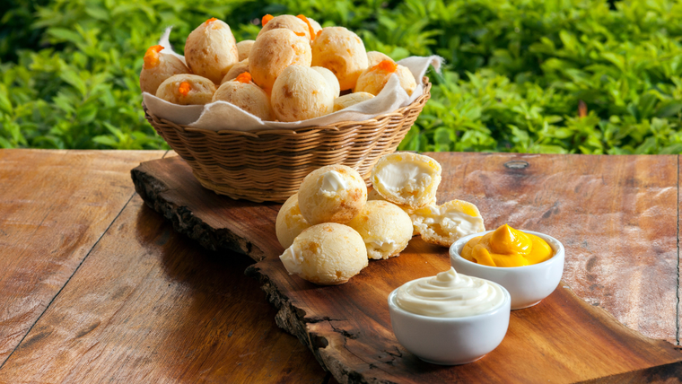 El chipá es tan popular en el nordeste argentino que casi cada familia tiene su propia receta. El chipá es tan popular en el nordeste argentino que casi cada familia tiene su propia receta.