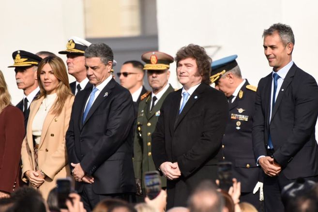 El presidente Javier Milei en el Cabildo, sin Patricia Bullrich.