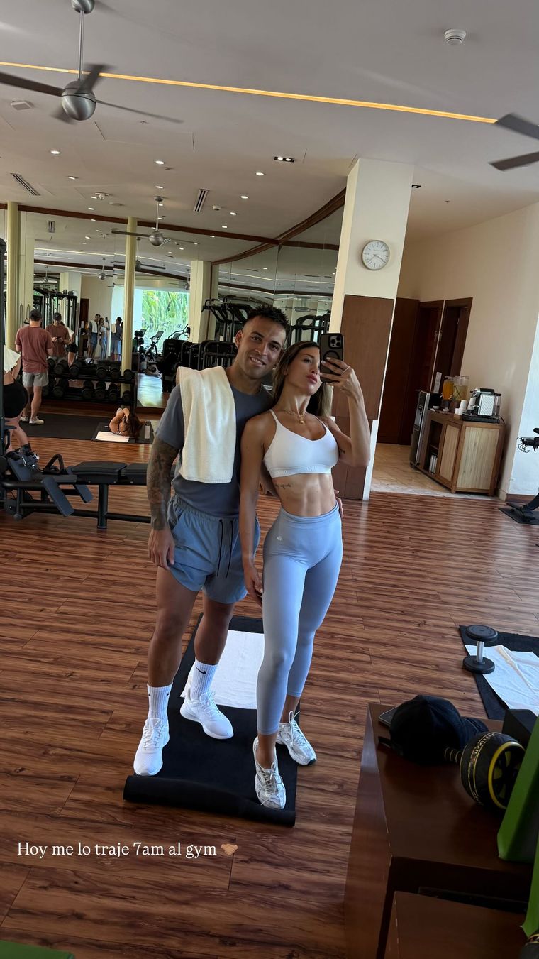 La influencer compartió cómo equilibra entrenamiento, moda y verano. La influencer compartió cómo equilibra entrenamiento, moda y verano.