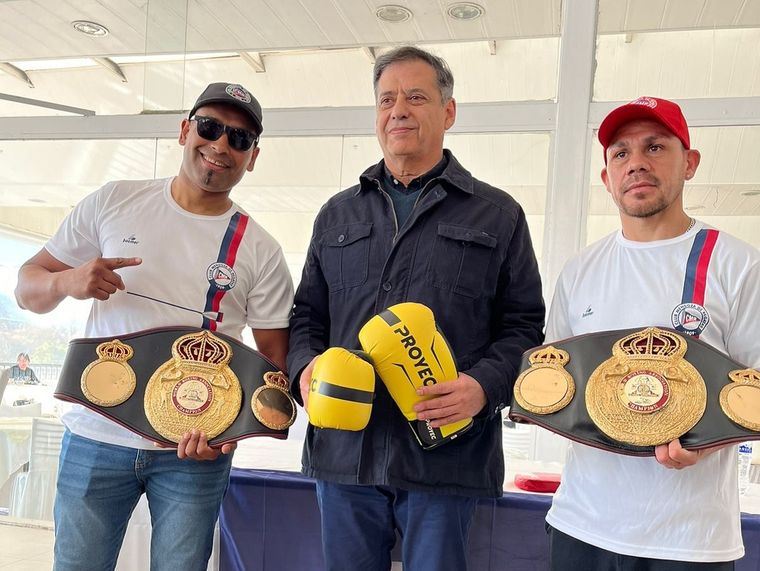 Jonathan Barros, Jorge Aguirre Toum y el Cotón Reveco en Regatas. Foto: MDZ