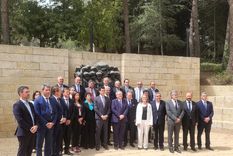 suarez participo de un homenaje a las victimas del holocausto en israel