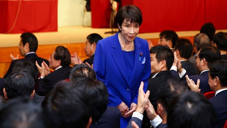 Sanae Takaichi es la primera mujer en convertirse en primera ministra de Japón.