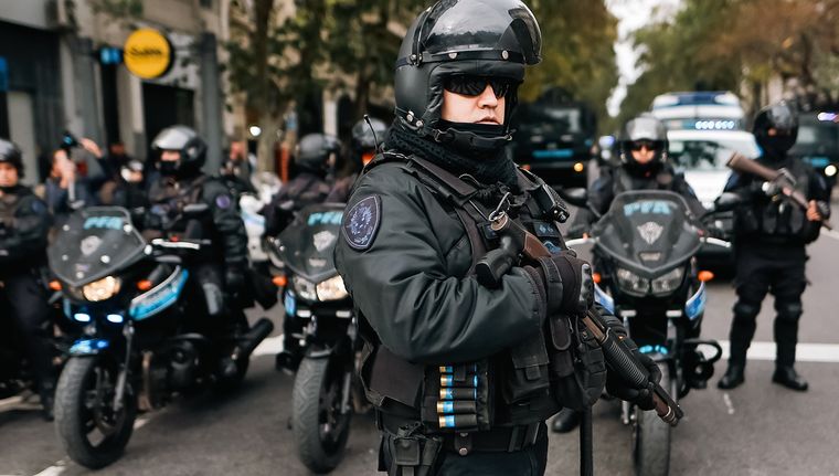 El Gobierno busca garantizar el control estatal sobre la tenencia y portación de armas, tanto en personal activo como retirado. &nbsp;
