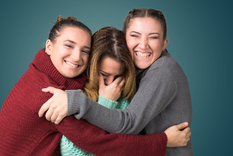 Tener amigos de confianza permite descargar emociones, compartir experiencias y construir una red de contención.