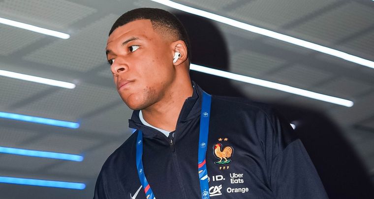 Mbappé jugó los dos amistosos de la gira de Francia. Foto: @equipedefrance
