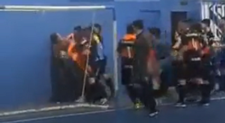 El hecho ocurrió en un partido de futsal de Tierra del Fuego Foto: Captura de pantalla