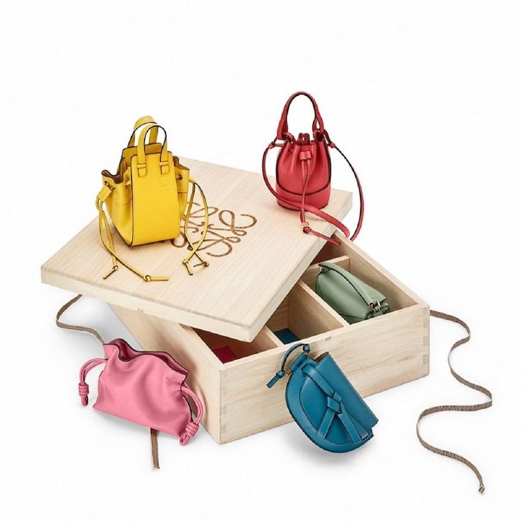 La colección especial de Loewe de “nano bags”. Foto: Pinterest