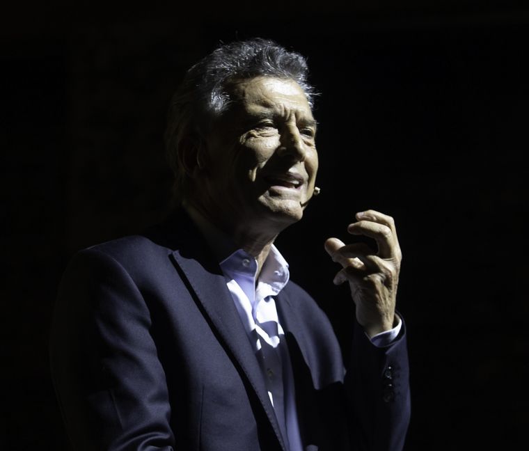 En declaraciones por Radio Mitre y acompañado por Lospennato, Macri criticó al Presidente Foto: Noticias Argentinas