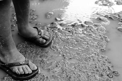 MDZol | Esta es la entrada a la casa de un niño. Foto: Pachy Reynoso/MDZ