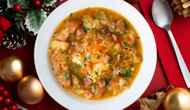 Esta receta nació como un plato de aprovechamiento para no desperdiciar pan duro. Esta receta nació como un plato de aprovechamiento para no desperdiciar pan duro.