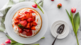 Tarta de fresas y crema batida: la receta definitiva para celebraciones Foto: Shutterstock