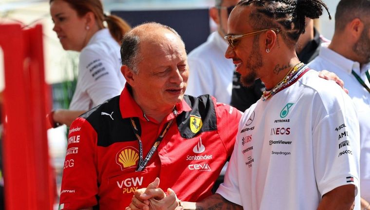 Hamilton sería tentado por Ferrari.