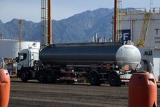 En el país hay sólo seis refinerías, que deben transformar el crudo de Vaca Muerta y las cuencas convencionales en combustibles para los vehículos. Foto: ALF PONCE MERCADO / MDZ
