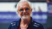 Flavio Briatore y un mensaje positivo para Alpine tras la jornada de entrenamientos en Baréin. Flavio Briatore y un mensaje positivo para Alpine tras la jornada de entrenamientos en Baréin.