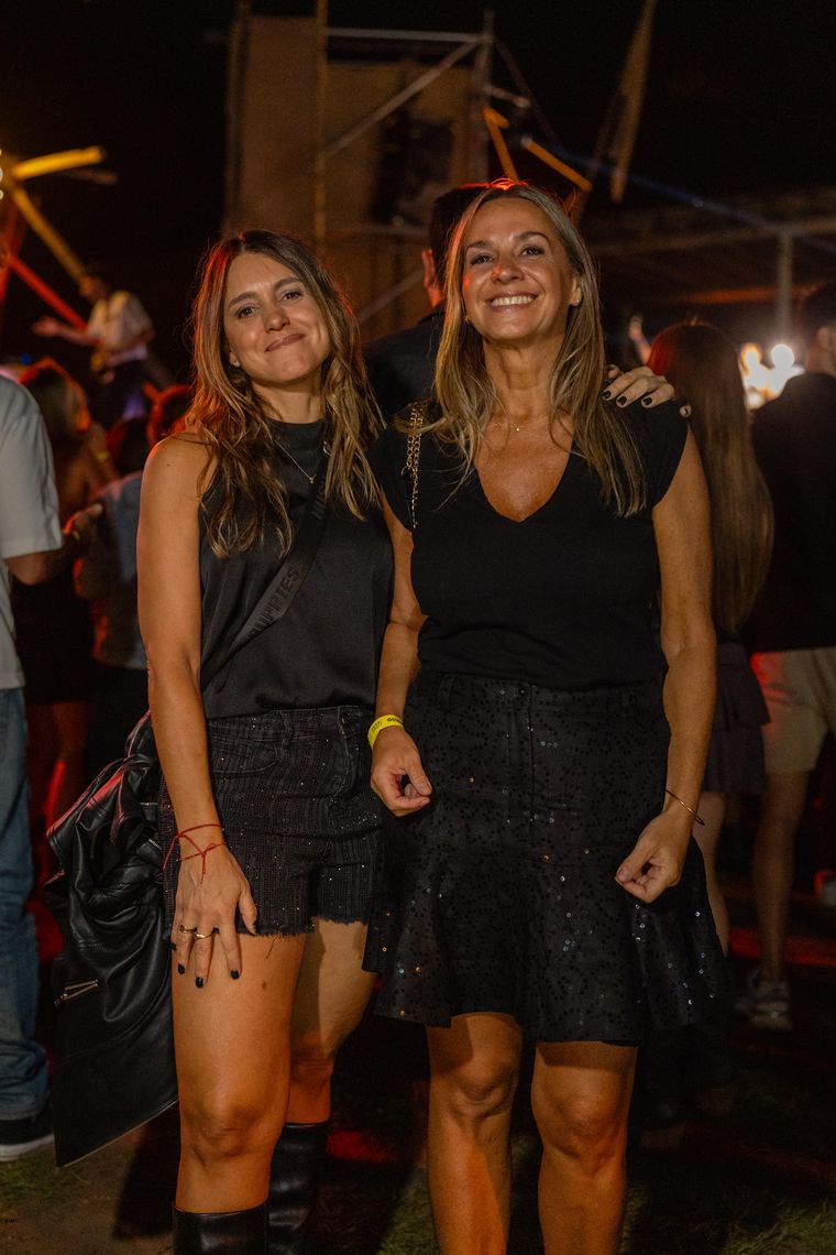 Ellas eligieron el total black.