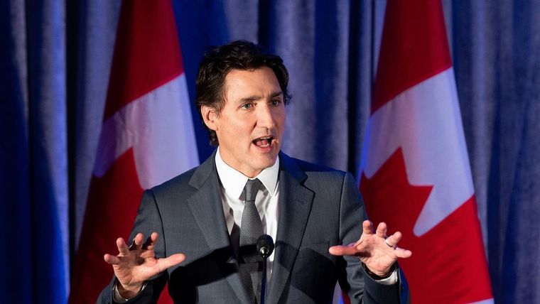 Justin Trudeau reiteró el compromiso de su Gobierno de ayudar militar y económicamente a Ucrania Foto: DPA