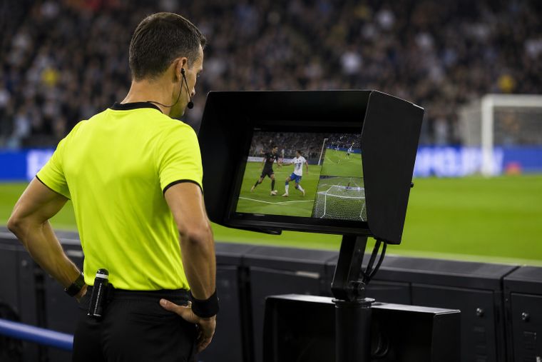 La IFAB introduce una modificación en el protocolo VAR para el Mundial 2026. La IFAB introduce una modificación en el protocolo VAR para el Mundial 2026.