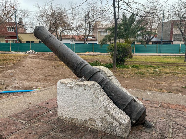 Los cañones son piezas emblemáticas de la plaza Los cañones son piezas emblemáticas de la plaza
