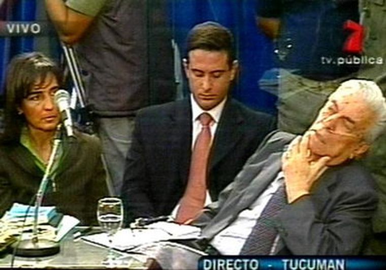 Antonio Bussi durante los primeros minutos durante el juicio. Foto: Imagen TV
