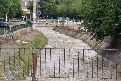 Desde Hidráulica aseguraron que ante las lluvias la red aluvional funcionó según lo previsto y logró conducir los escurrimientos sin desbordes generalizados. Desde Hidráulica aseguraron que ante las lluvias la red aluvional funcionó según lo previsto y logró conducir los escurrimientos sin desbordes generalizados.