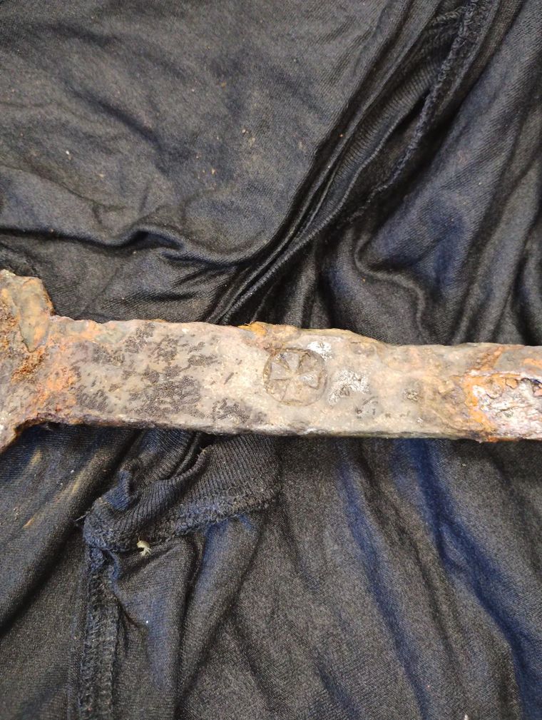 Las autoridades destacaron la rápida y responsable entrega del hallazgo al conservador de monumentos de Varsovia. Las autoridades destacaron la rápida y responsable entrega del hallazgo al conservador de monumentos de Varsovia.