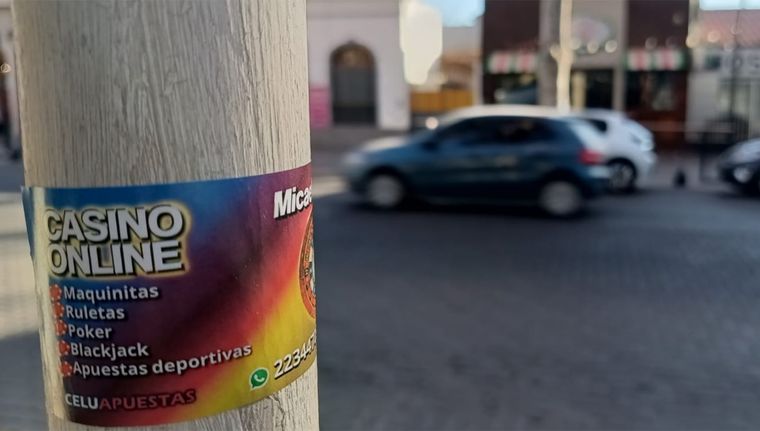 Enacom bloqueó los sitios web con orden de la Justicia Foto: Walter Moreno/MDZ con Moto G54