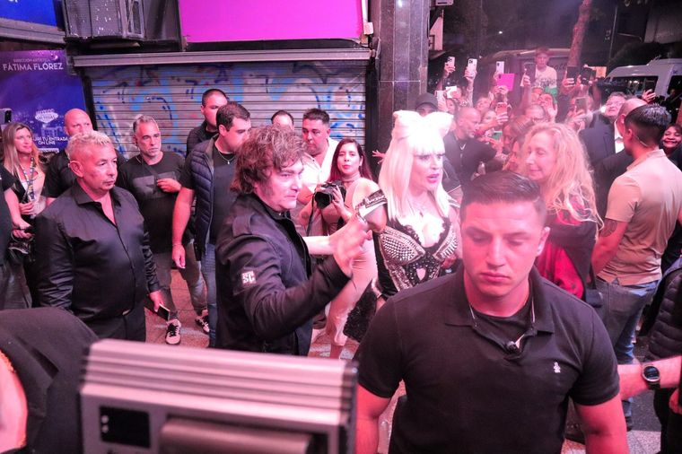 Javier Milei junto a Fátima Flórez en Mar del Plata. Javier Milei junto a Fátima Flórez en Mar del Plata. 