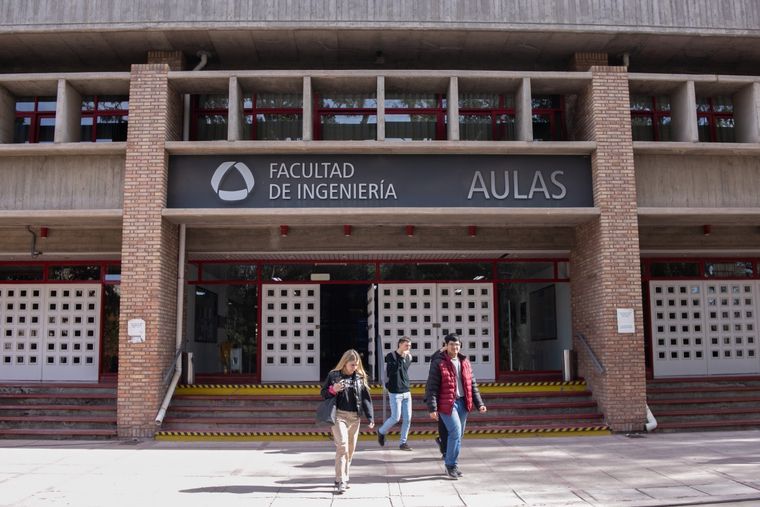 La UNCuyo lanza Ingeniería en Energía, una nueva carrera orientada al futuro energético. La UNCuyo lanza Ingeniería en Energía, una nueva carrera orientada al futuro energético.